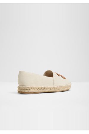 Zapatos Con Apliques Santaclara