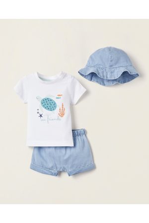 Camiseta y Shorts y Sombrero