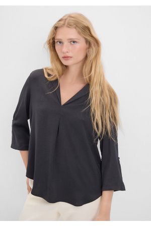 Blusa satinada cuello solapa