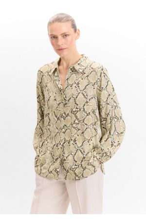 Blusa camisera serpiente