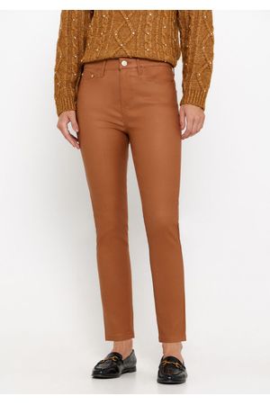 pantalón push up resinado