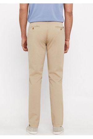 Pantalón chino ligero regular fit