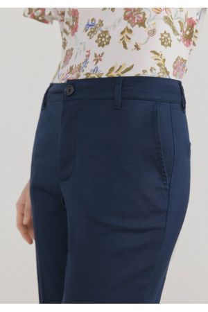 Pantalones slim basic