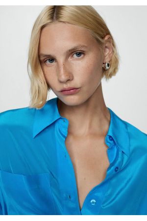 Camisa larga satinada cierre asimétrico