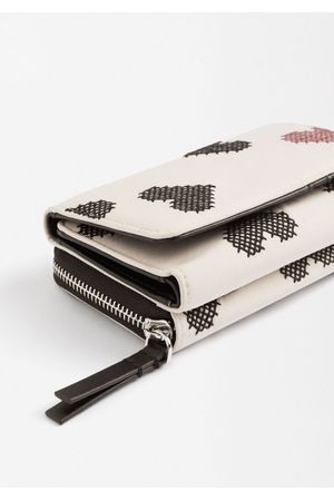 Parfois Monedero De Nylon Bordado Corazones