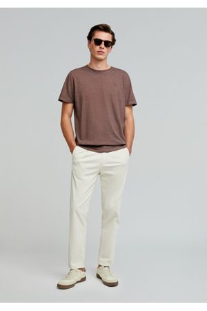 Camiseta calavera bordada tono