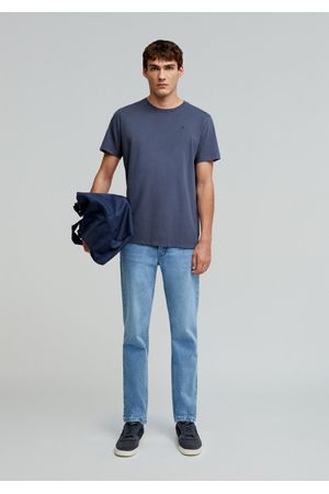 Camiseta calavera bordada tono