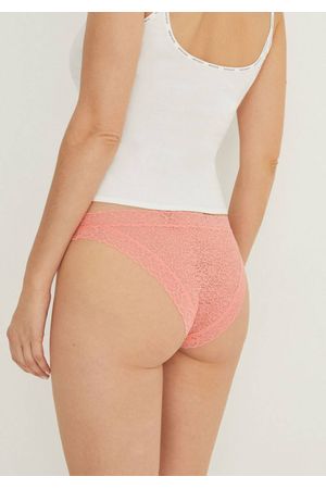 Pantis clásica con encaje