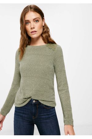 Camiseta chenilla hombros lace