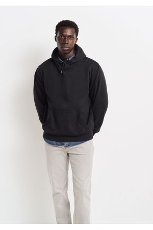 Suéter clásico capucha