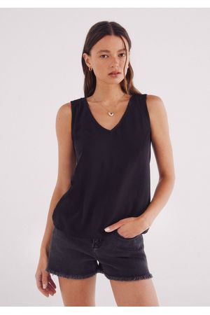 Blusa escote en v hombros crochet