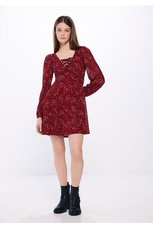 Vestido corto escote zigzag estampado