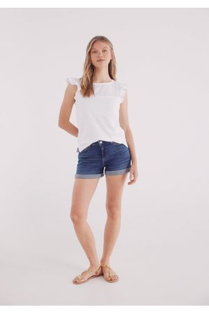 Blusa con bordados volantes