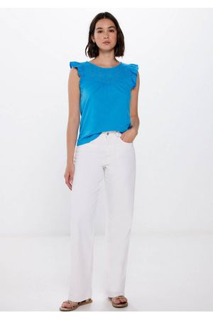 Camiseta bordado suizo