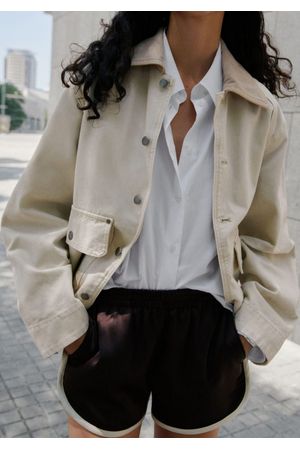 Shorts Ribetes en Contraste