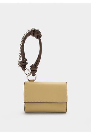 Tarjetero liso con solapa