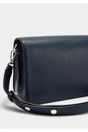 Bolso Bandolera Liso Con Solapa