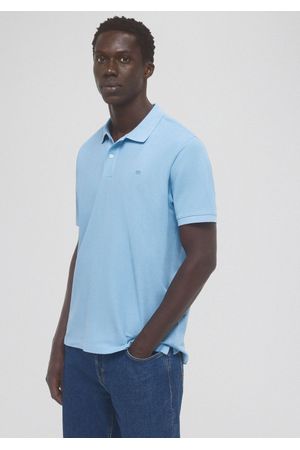 Polo básico con logo bordado