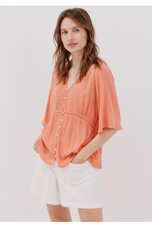 Blusa encaje volantes