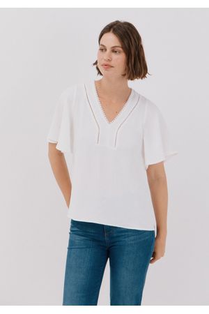 Blusa encaje volantes