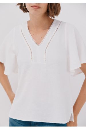 Blusa encaje volantes